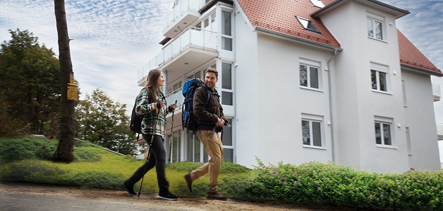 Wanderpaar bei der Ankunft