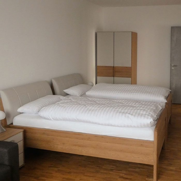 Schlafraum mit Doppelbett