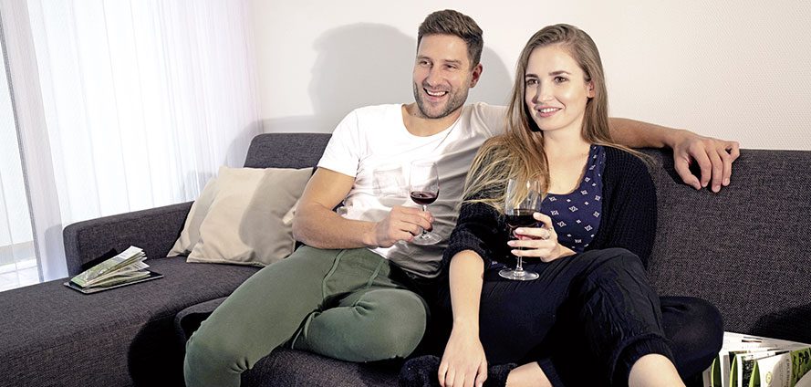 Abend im Wohnraum der Suite im Tönsberghaus